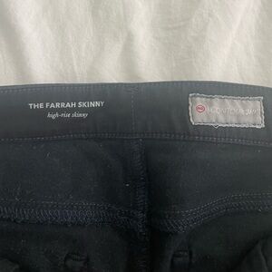 AG The Farrah Skinny Jean in blue/black size 29